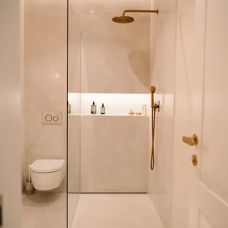 Appartamento New Design Top-class Next To The Castle-free Parking-terrace