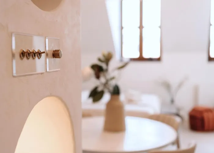 New Design Top-class Next To The Castle-free Parking-terrace Apartament *