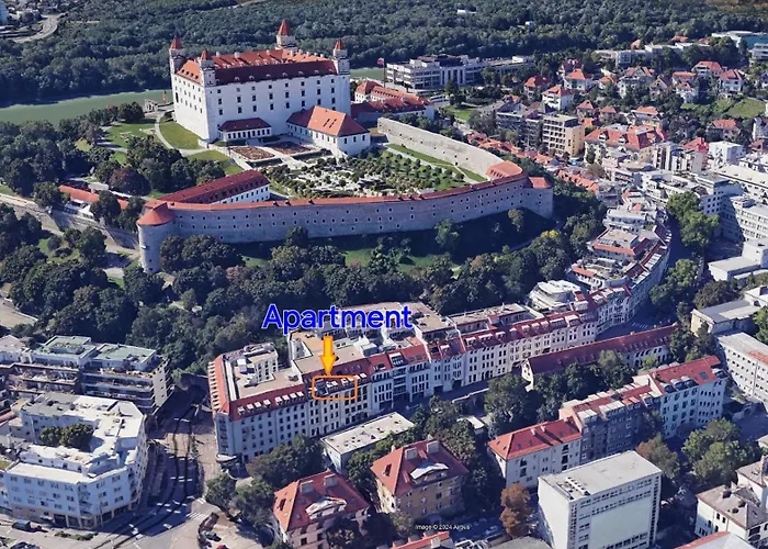 New Design Top-class Next To The Castle-free Parking-terrace *